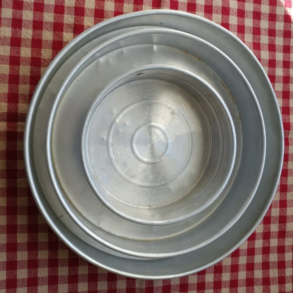 3 Vintage Aluminum Round Pans